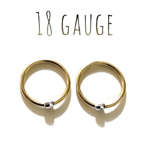 Mixed metals sleeper hoop earrings - Picture 3 of 8